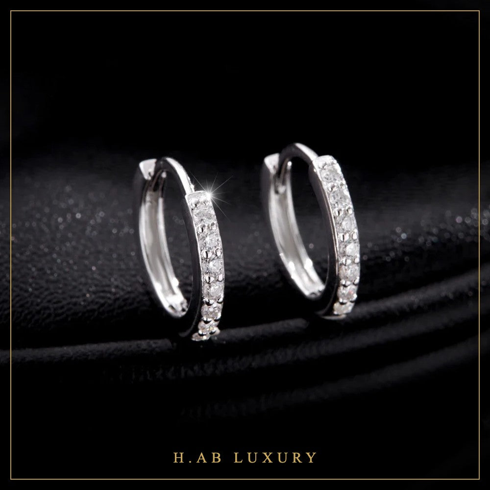 Sparkling Moissanite Huggie Earrings – 925 Sterling Silver