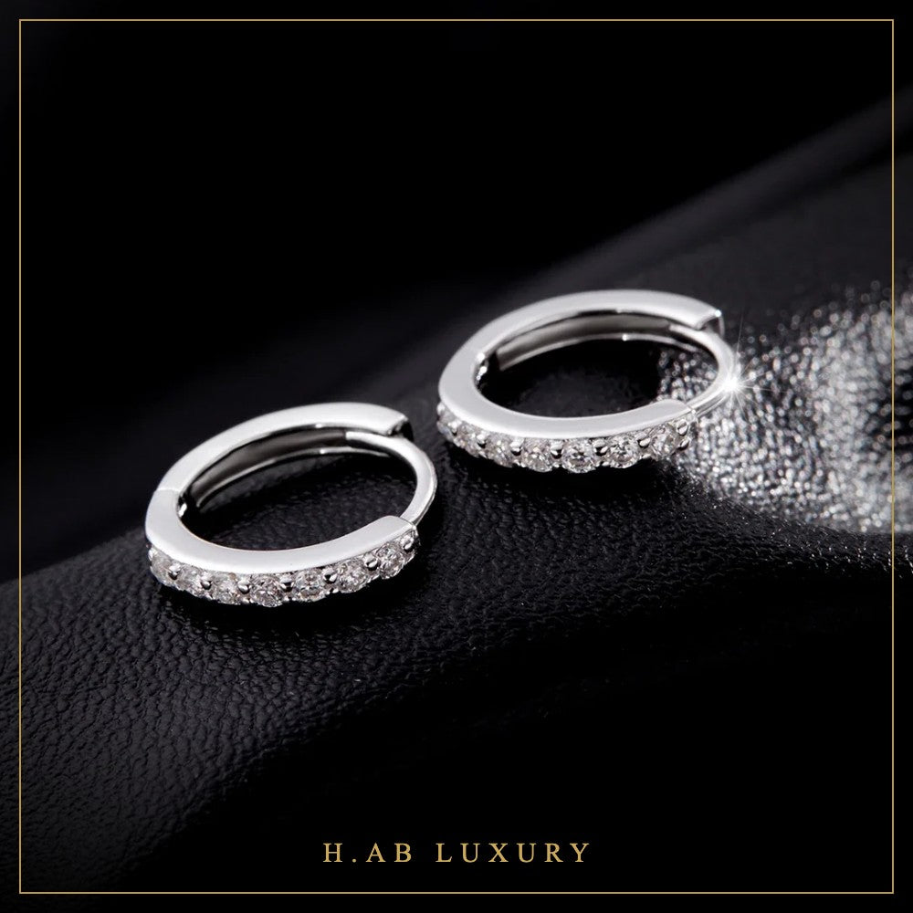 Sparkling Moissanite Huggie Earrings – 925 Sterling Silver