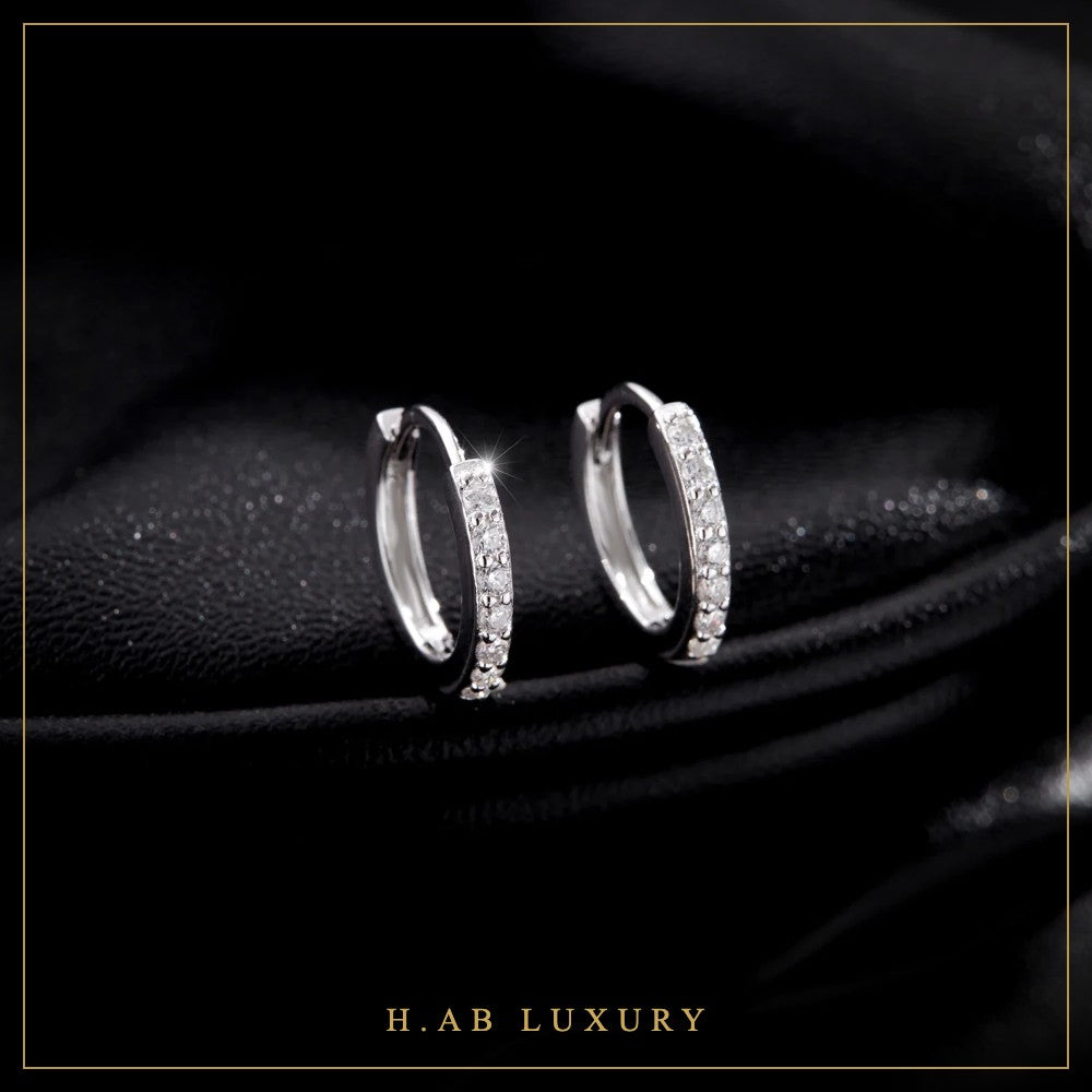 Sparkling Moissanite Huggie Earrings – 925 Sterling Silver