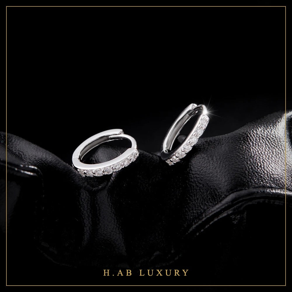 Sparkling Moissanite Huggie Earrings – 925 Sterling Silver