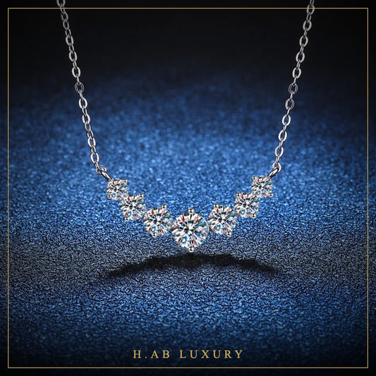 Graduated Moissanite Smile Necklace – 18K White Gold Plated