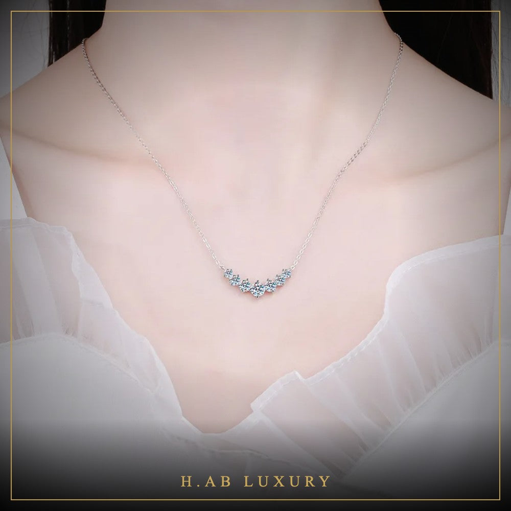 Graduated Moissanite Smile Necklace – 18K White Gold Plated