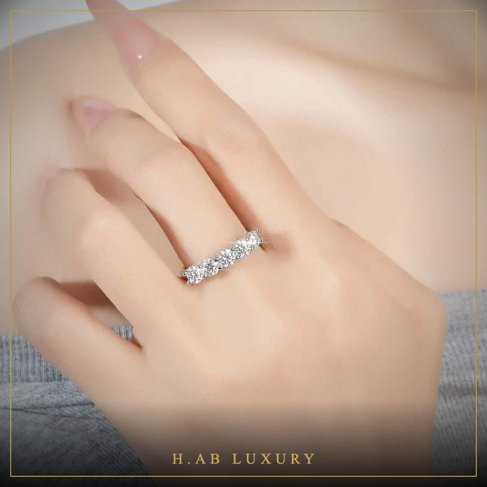 Moissanite Band Ring 4mm – White Gold Plated
