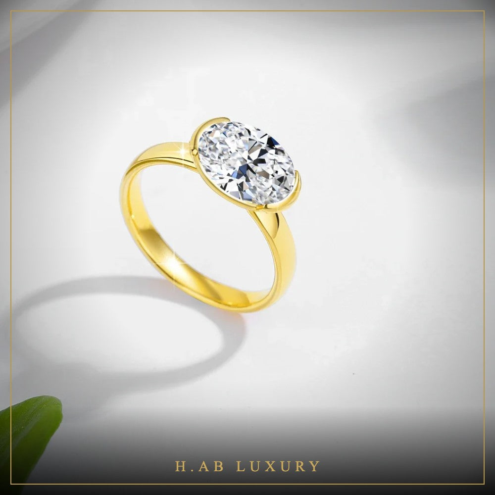 Oval Moissanite Ring – 14K Gold or 925 Silver
