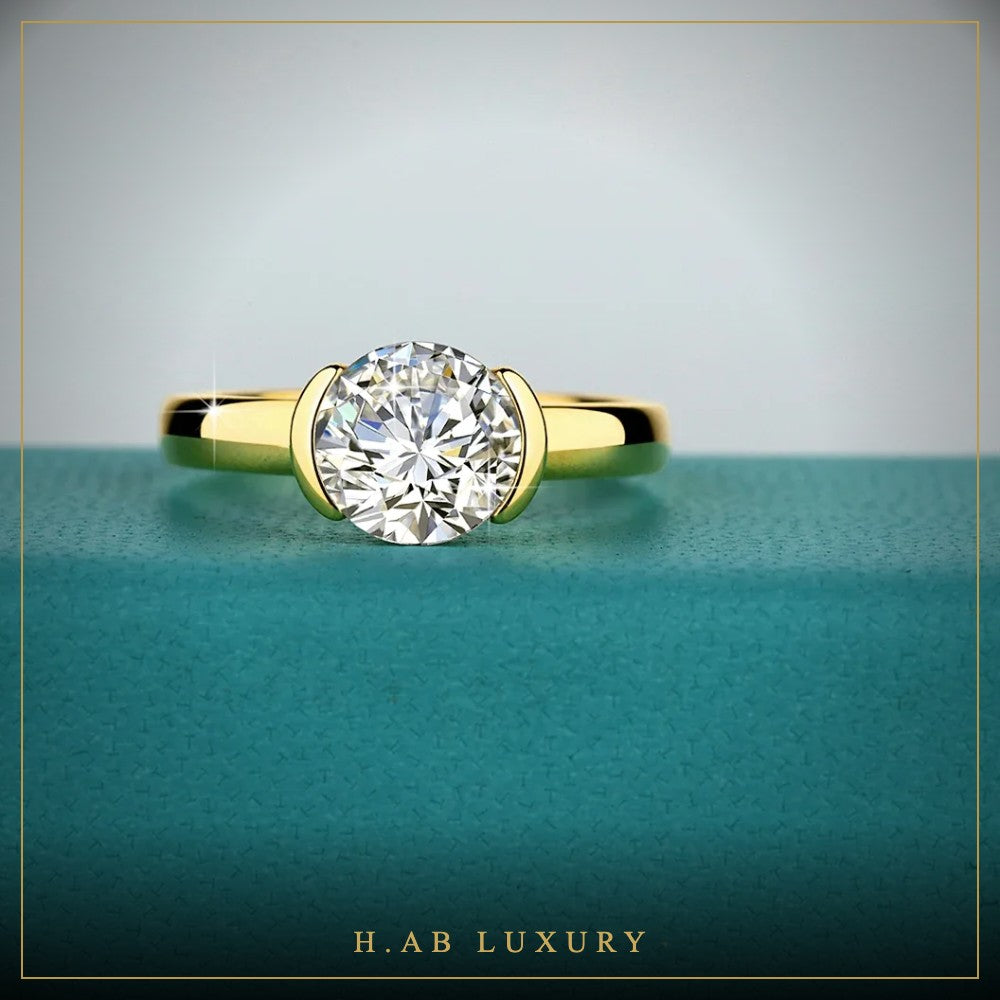 Oval Moissanite Ring – 14K Gold or 925 Silver